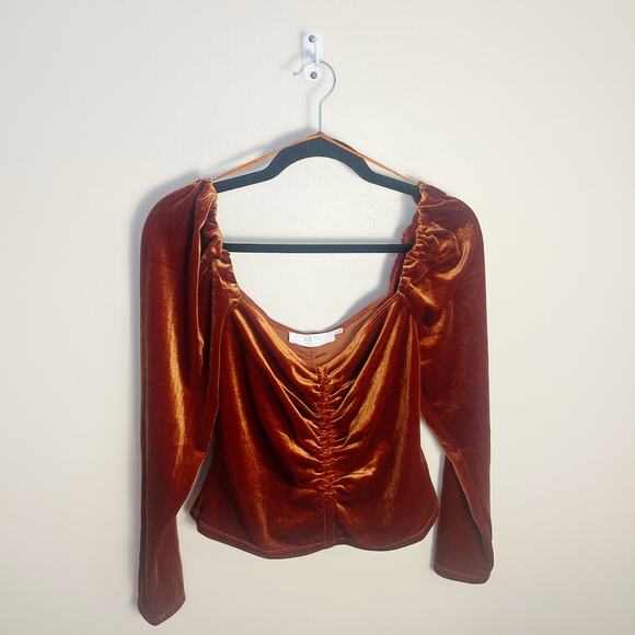ASTR The Label Vanya Ruched Rust Velvet Top Size Medium Romantic - Picture 3 of 8